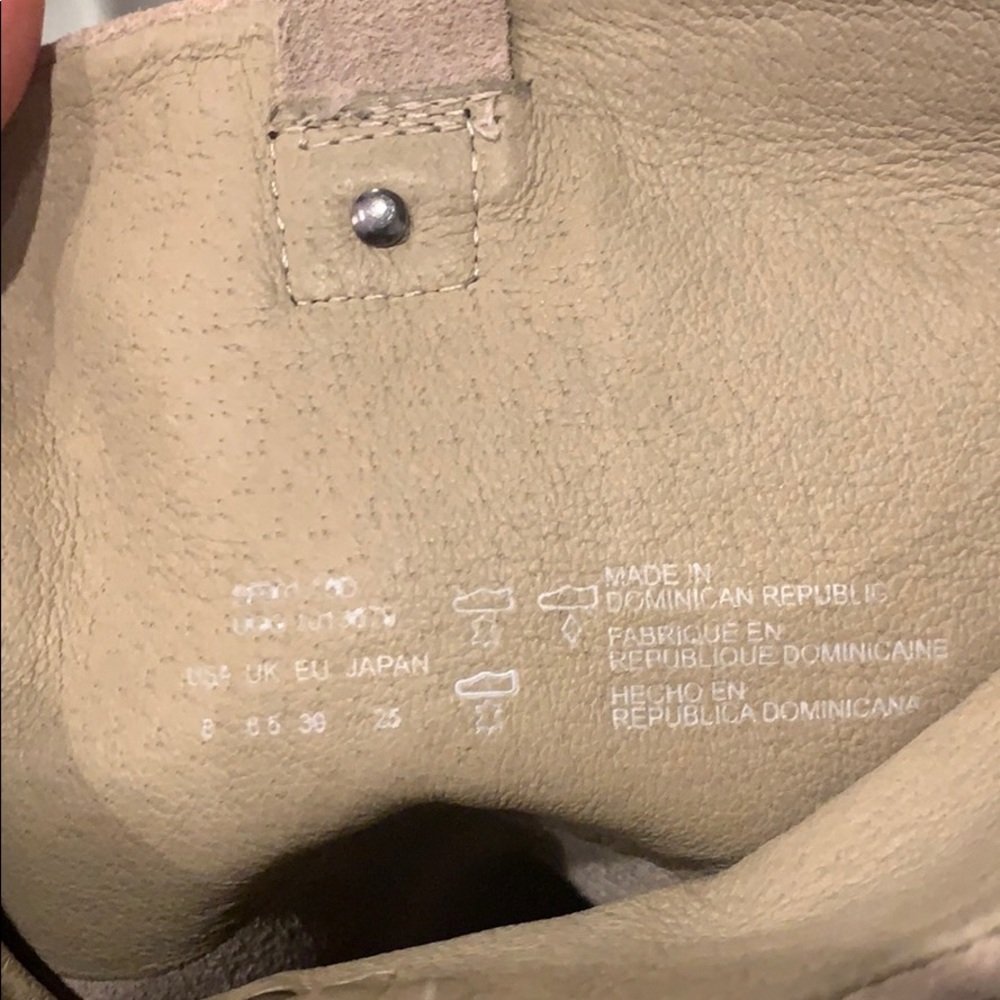 UGG Suede Zip Up Boot - Picture 6 of 7